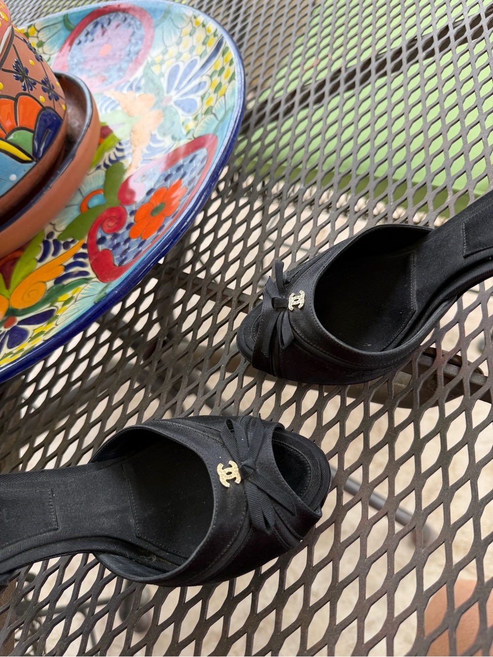 CHANEL Black Open-Toe D'Orsay Heels with Bow and Gold CC Accent - Picture 7 of 11
